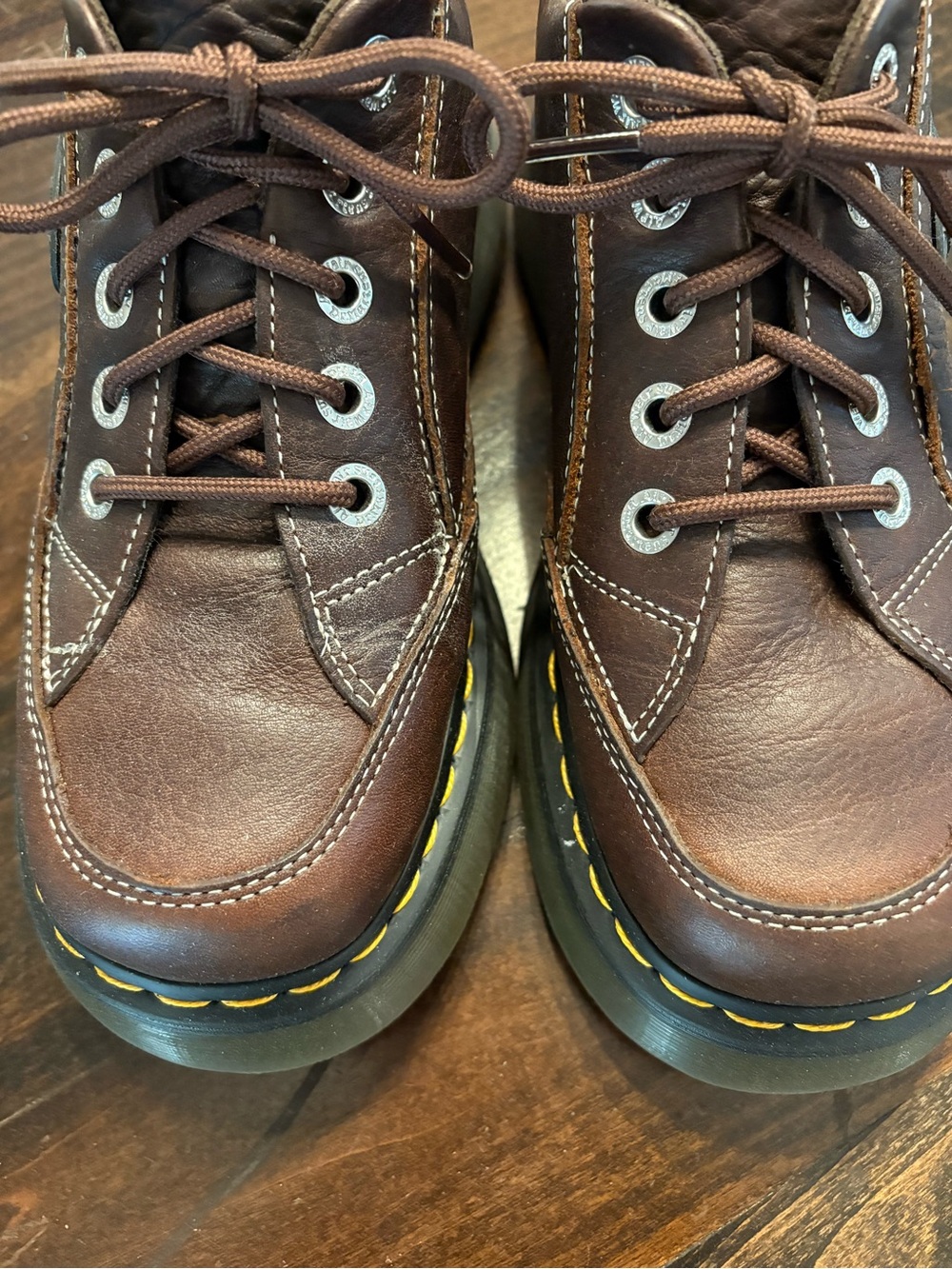 Dr. Martens Women’s Buzz 5-Eye Grizzly Leather Shoes Sz 8 - Picture 3 of 11